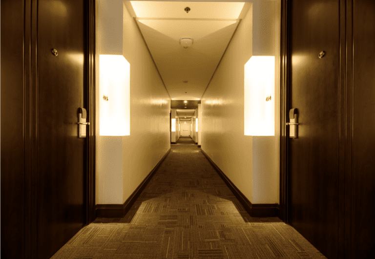 bravo-hotel-twin-deluxe-room-hallway